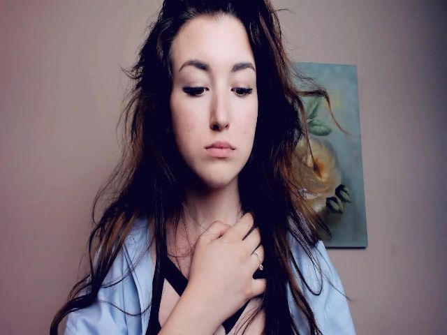 Live sex webcam photo for VellaB #256213783