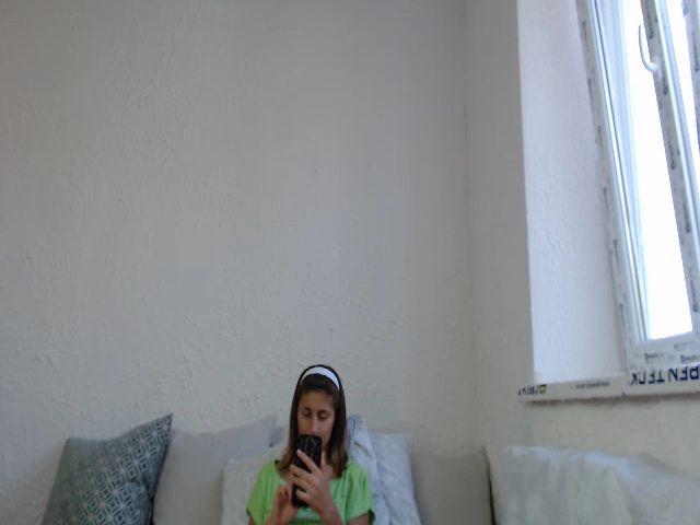 Live sex webcam photo for Marina1995d #253341413