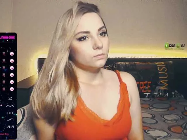 Live sex webcam photo for ORNELLAMUTTY #256103396
