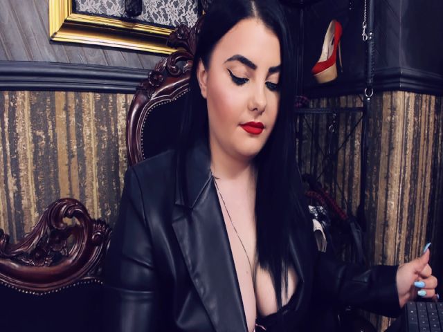 Live sex webcam photo for MelissaGlow #264257260