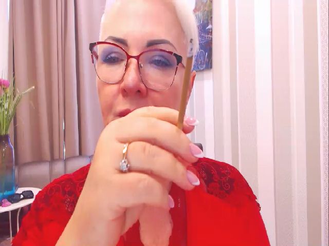 Live sex webcam photo for LadyXAnna #260545248