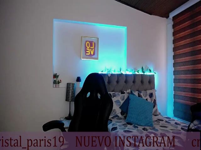 Live sex webcam photo for Cristal_19 #258127554
