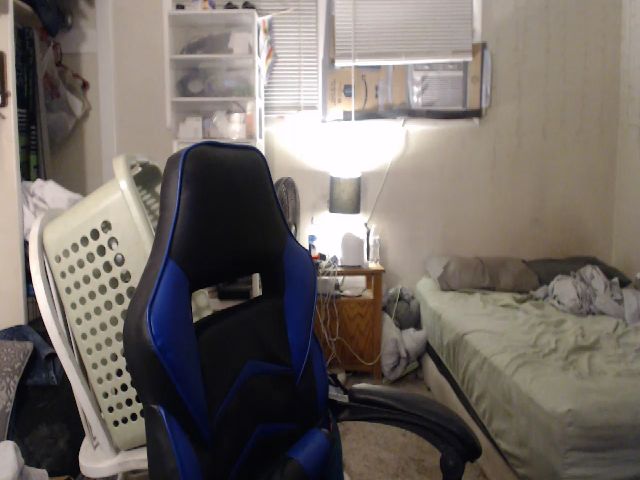 Live sex webcam photo for PunkChick420 #256219995