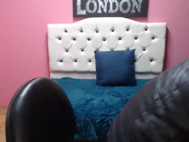 Live sex webcam photo for Emmaafox #256571728