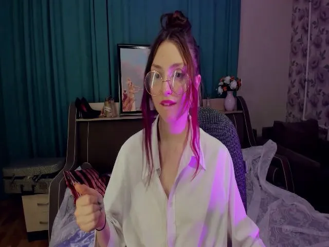 Live sex webcam photo for MadFrau #258839072