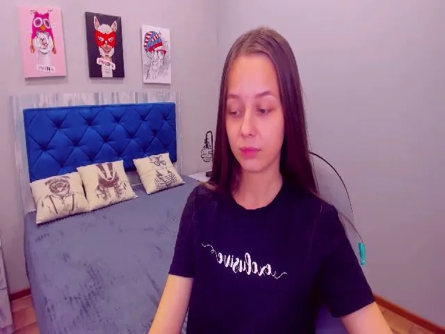 Live sex webcam photo for LianaWild #265386321