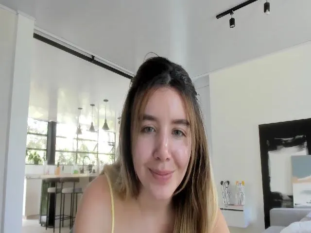 Live sex webcam photo for LauraVega #255990845