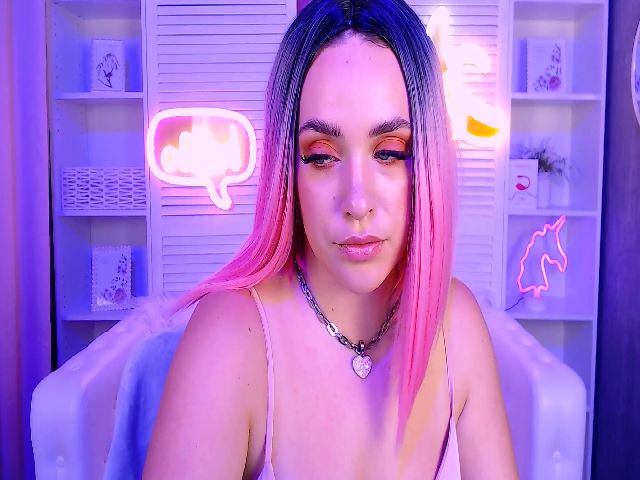 Live sex webcam photo for RosalieAnders #259768542