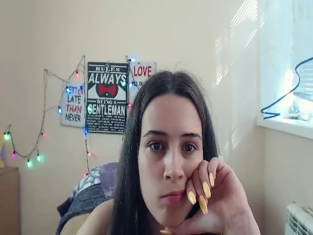 Live sex webcam photo for Vika_Hot_ #263685315