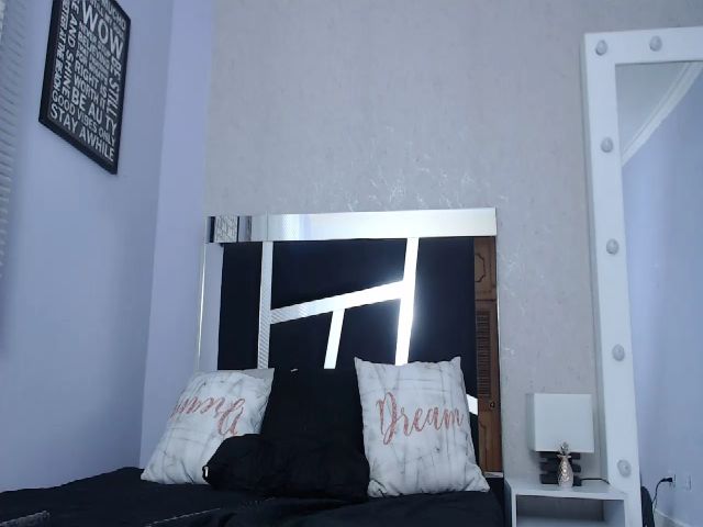 Live sex webcam photo for Pythonissa97 #256992231