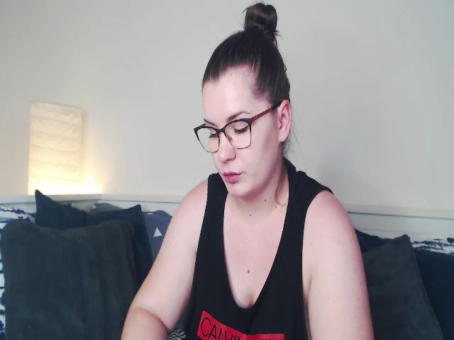 Live sex webcam photo for EveGoddes #262097352