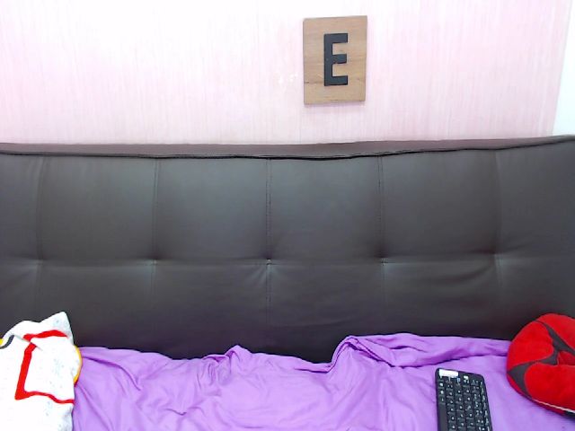 Live sex webcam photo for CharisBrownn #254708507