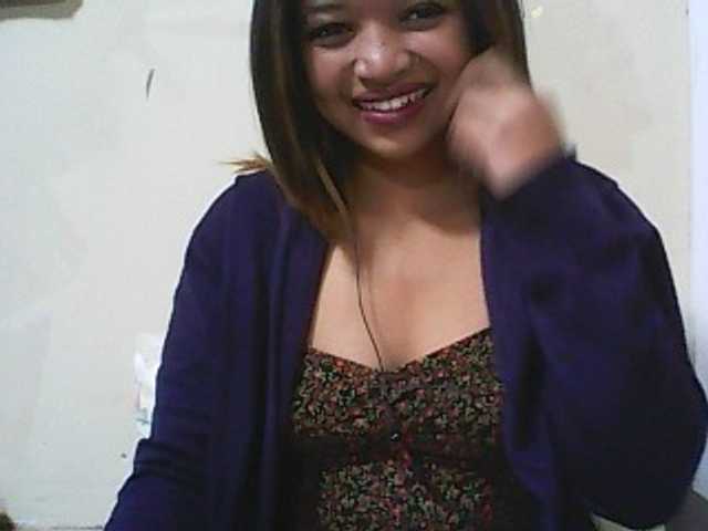 Live sex webcam photo for Roniquelah #247231610