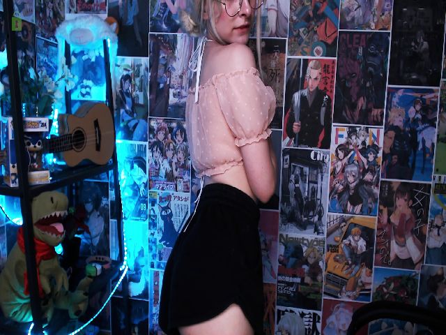 Live sex webcam photo for Manarose27 #257095672