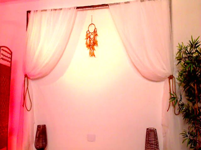 Live sex webcam photo for PoppyNaked #262971318