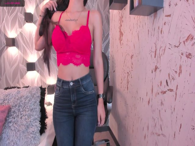 Live sex webcam photo for missvioleta #264240936