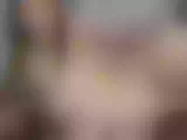 Live sex webcam photo for LittlePeach_ #263456696