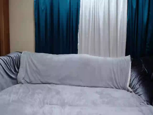 Live sex webcam photo for Melissiah #263191366