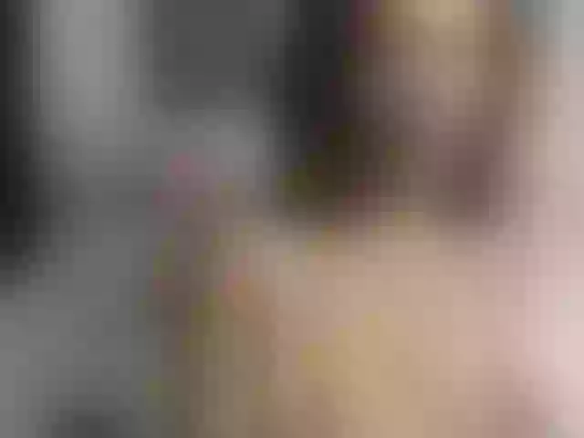 Live sex webcam photo for LisaEbonny #265377356