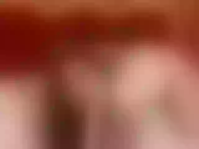 Live sex webcam photo for MaddyLennon #246650558