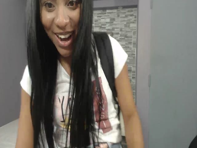 Live sex webcam photo for Saray22xx #253279366