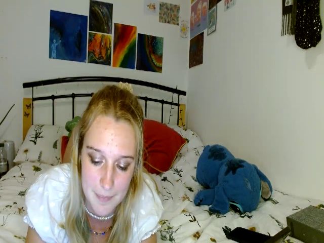 Live sex webcam photo for RosieSunshine #261779499