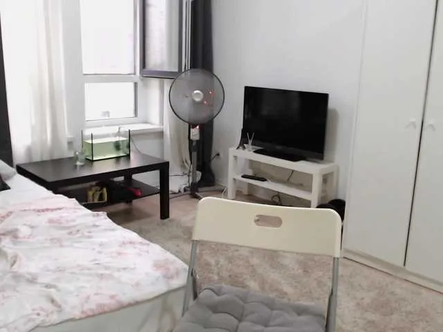 Live sex webcam photo for SarinnnaLuv #250159035