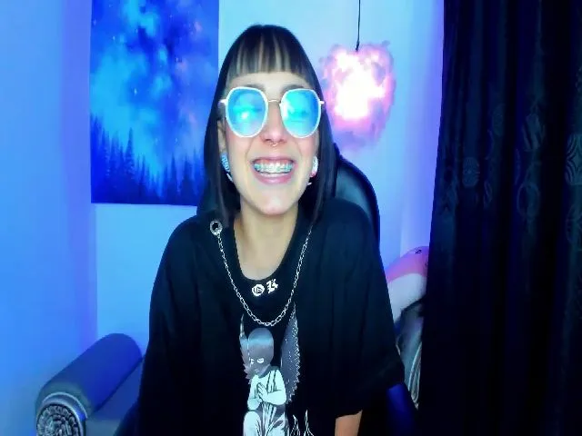 Live sex webcam photo for Angelsiinner #258613742