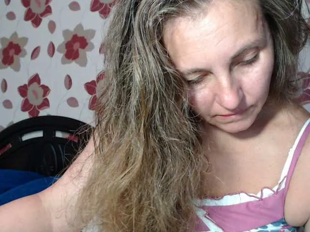 Live sex webcam photo for -Alyonushka- #252879704