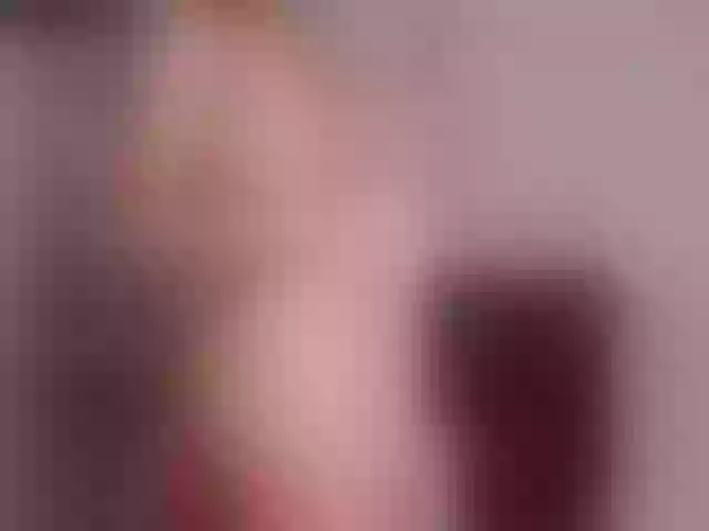 Live sex webcam photo for Sun_kissed1 #263593143
