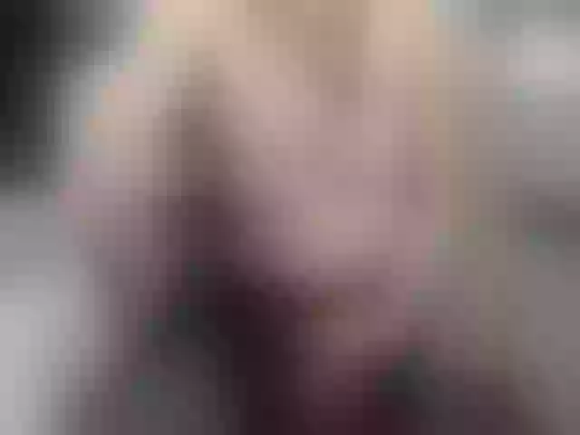 Live sex webcam photo for Sweet_tits2 #256120902