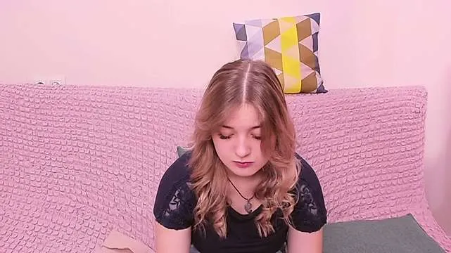 Live sex webcam photo for JulliaVaiss #243412249