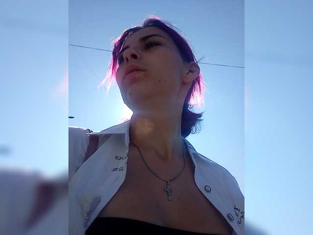 Live sex webcam photo for Polly40 #253682745