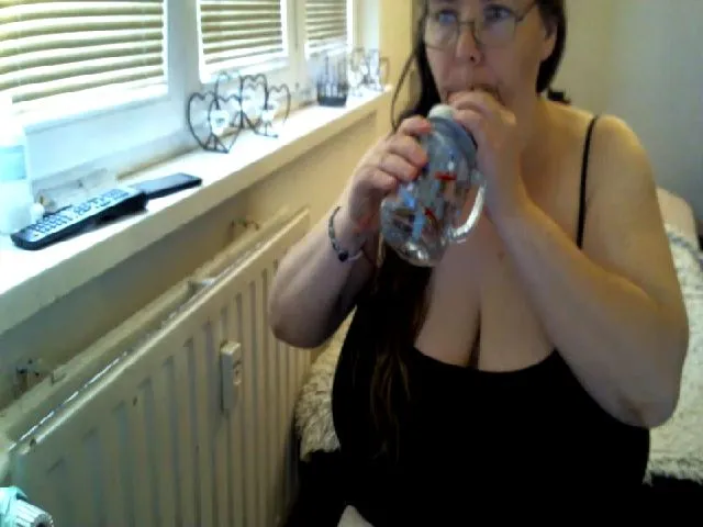 Live sex webcam photo for Bigmegi #255309922