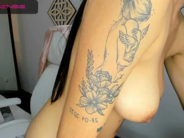 Live sex webcam photo for LexieBrooke #241151568