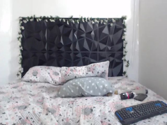 Live sex webcam photo for reyyanAslan #253795500