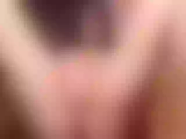 Live sex webcam photo for Miah_Peach #255259400