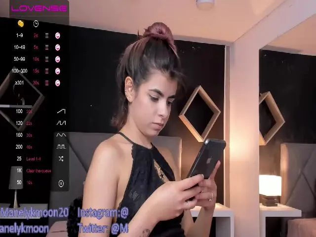 Live sex webcam photo for Manelyk_m #260712245