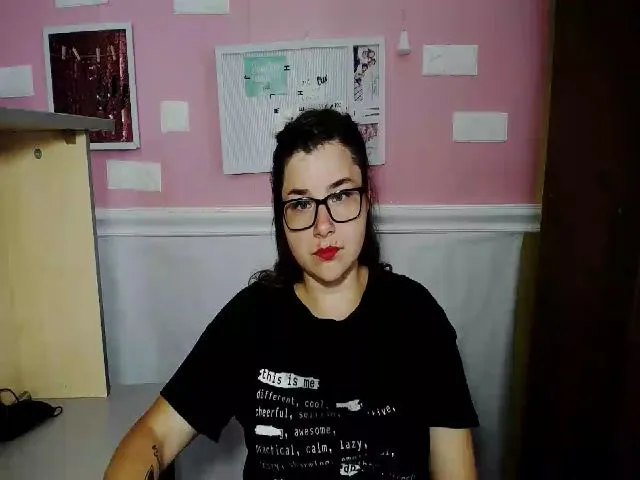 Live sex webcam photo for MonLais #256835031