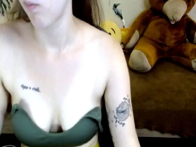 Live sex webcam photo for Kristi_Dook #253345229