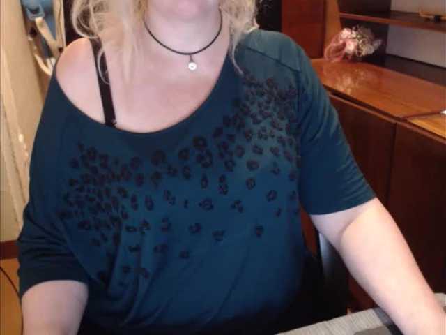 Live sex webcam photo for Alisa1917 #240949432