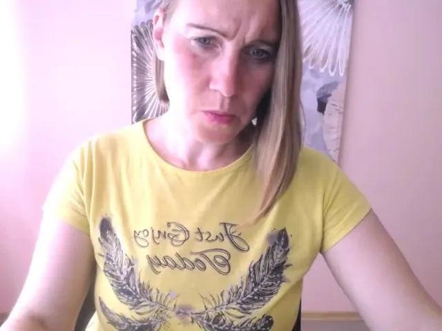 Live sex webcam photo for ChloePlay #253764245