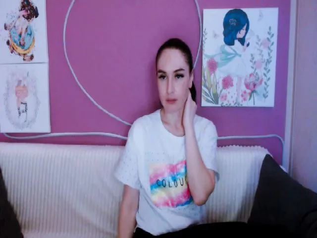 Live sex webcam photo for Lilly_Shine #254666571