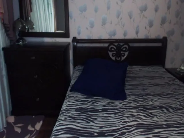 Live sex webcam photo for ParadisApples #258935632