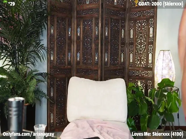 Live sex webcam photo for Ariana_Gray #258472341