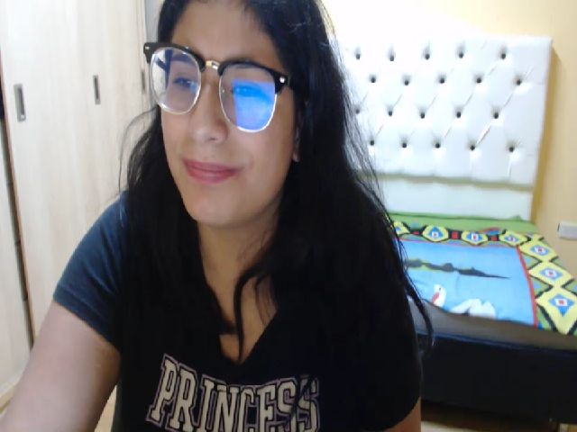 Live sex webcam photo for Aishafoxxx #253607198