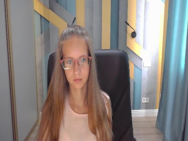 Live sex webcam photo for Alice_Adamsi #255854854