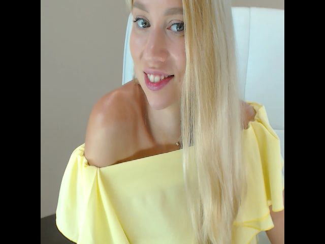 Live sex webcam photo for Miss_Sylvia #254094983