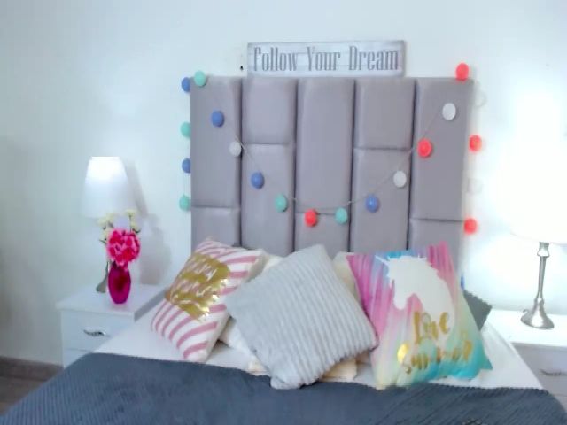 Live sex webcam photo for Mia_thompsons #255945056