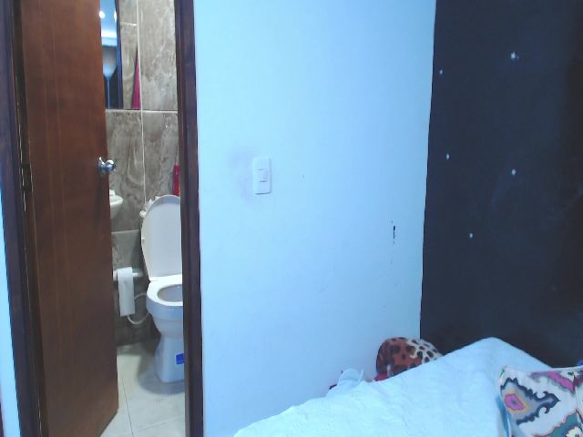 Live sex webcam photo for GiaElliot #261894187